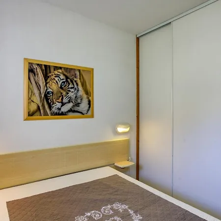 Apartment Le Val 1800 - Avec Terrasse